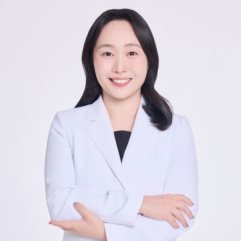 Dr. Kang Soo-yeon